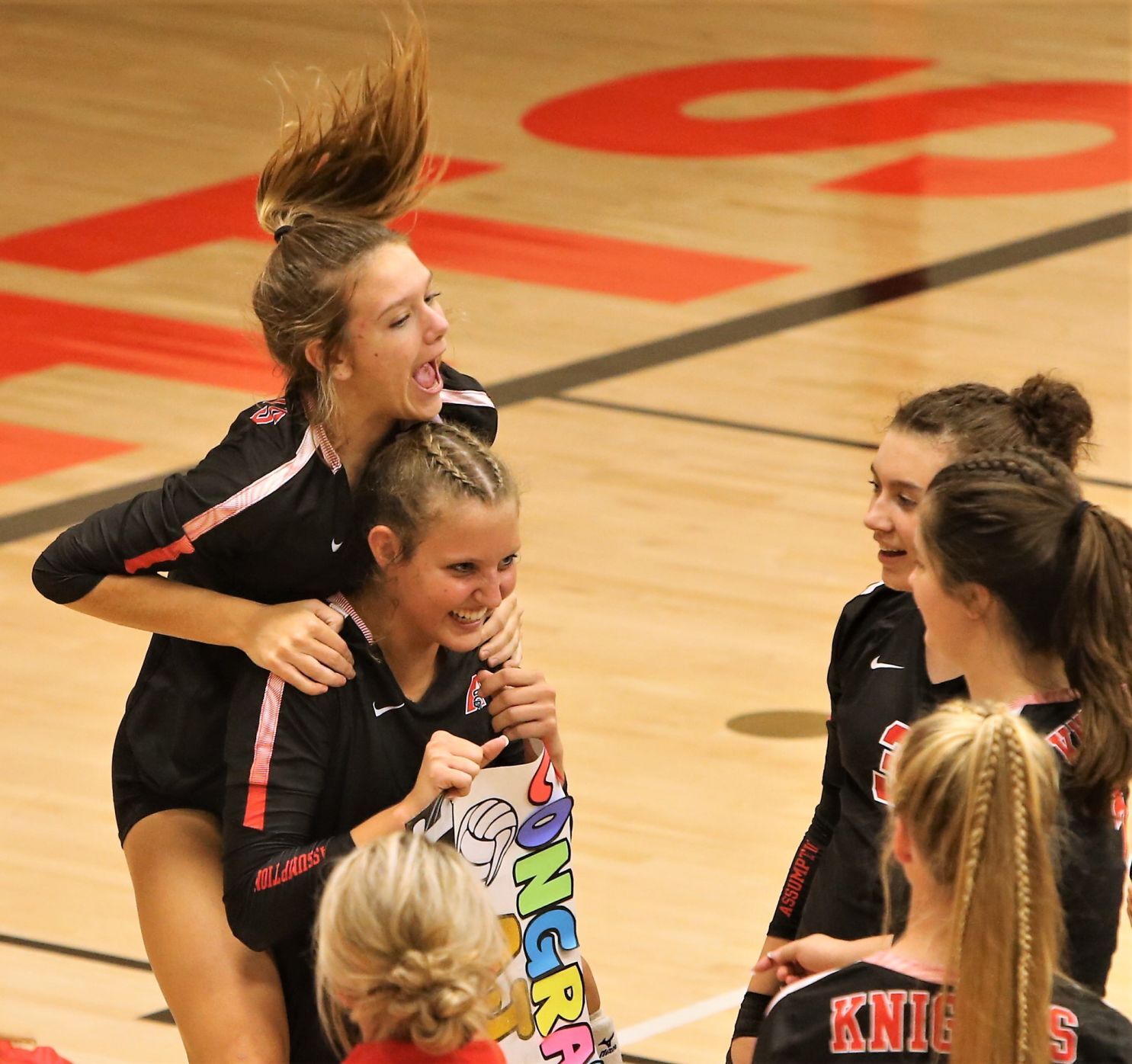 101821-qc-spt-cam-assum vball30.jpg